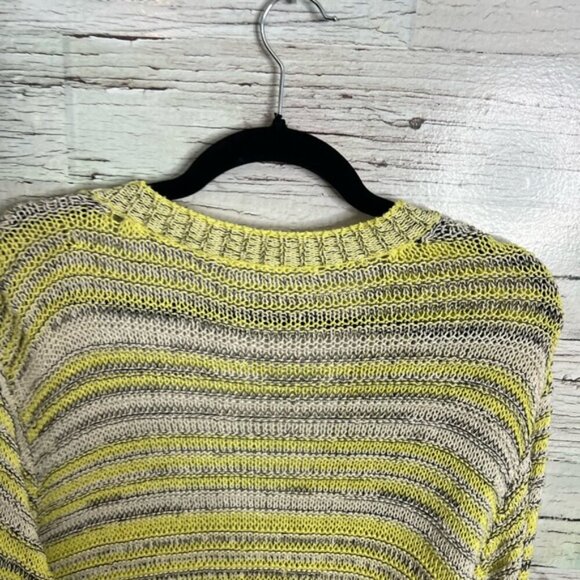 ASTR The Label Kent Faux Wrap Sweater Medium - Picture 6 of 7